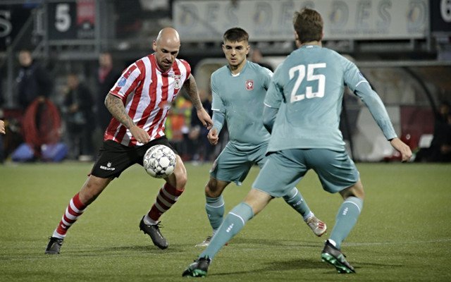 与低波动 与低波动